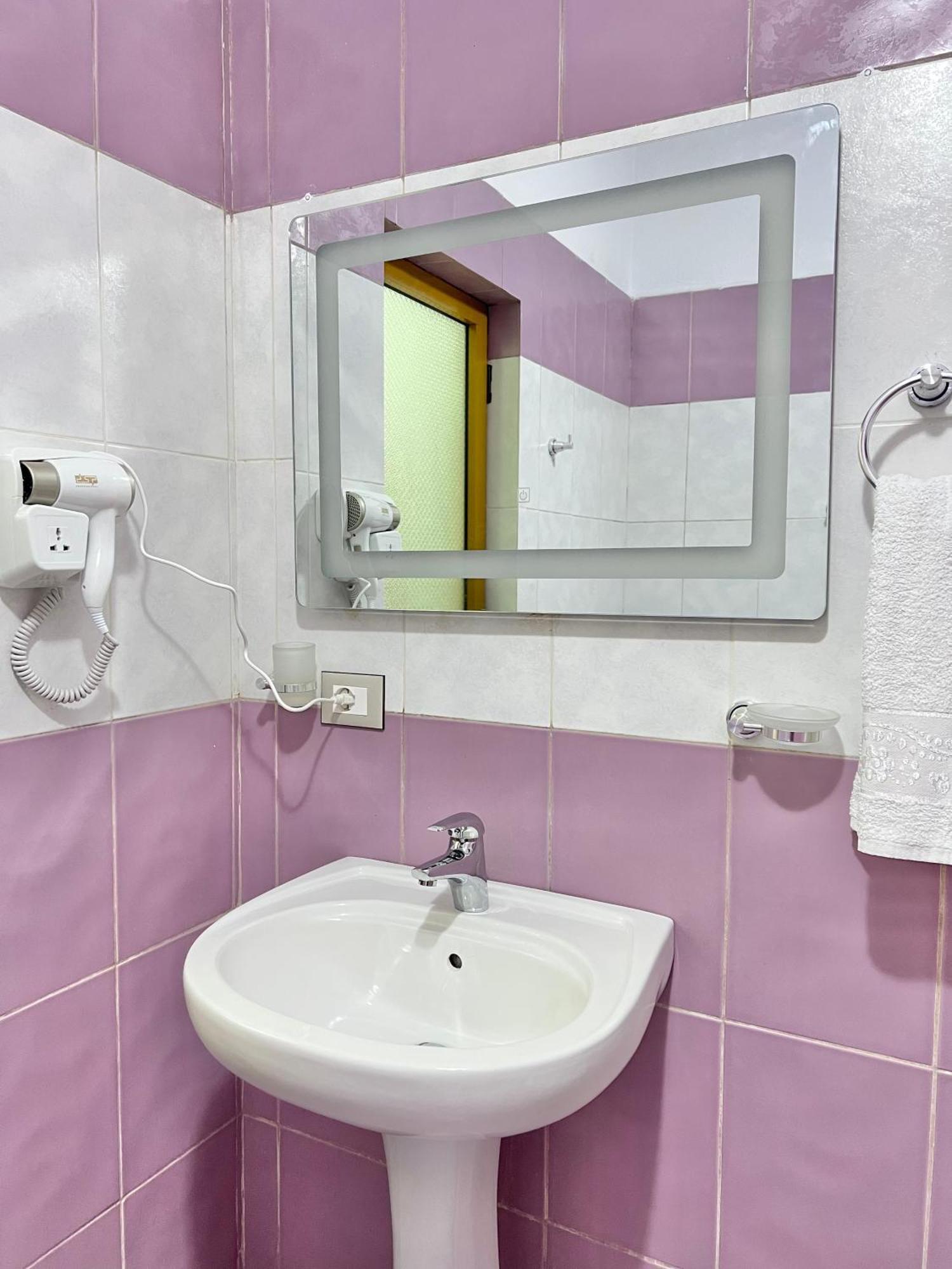 Tirana View Apartments ภายนอก รูปภาพ